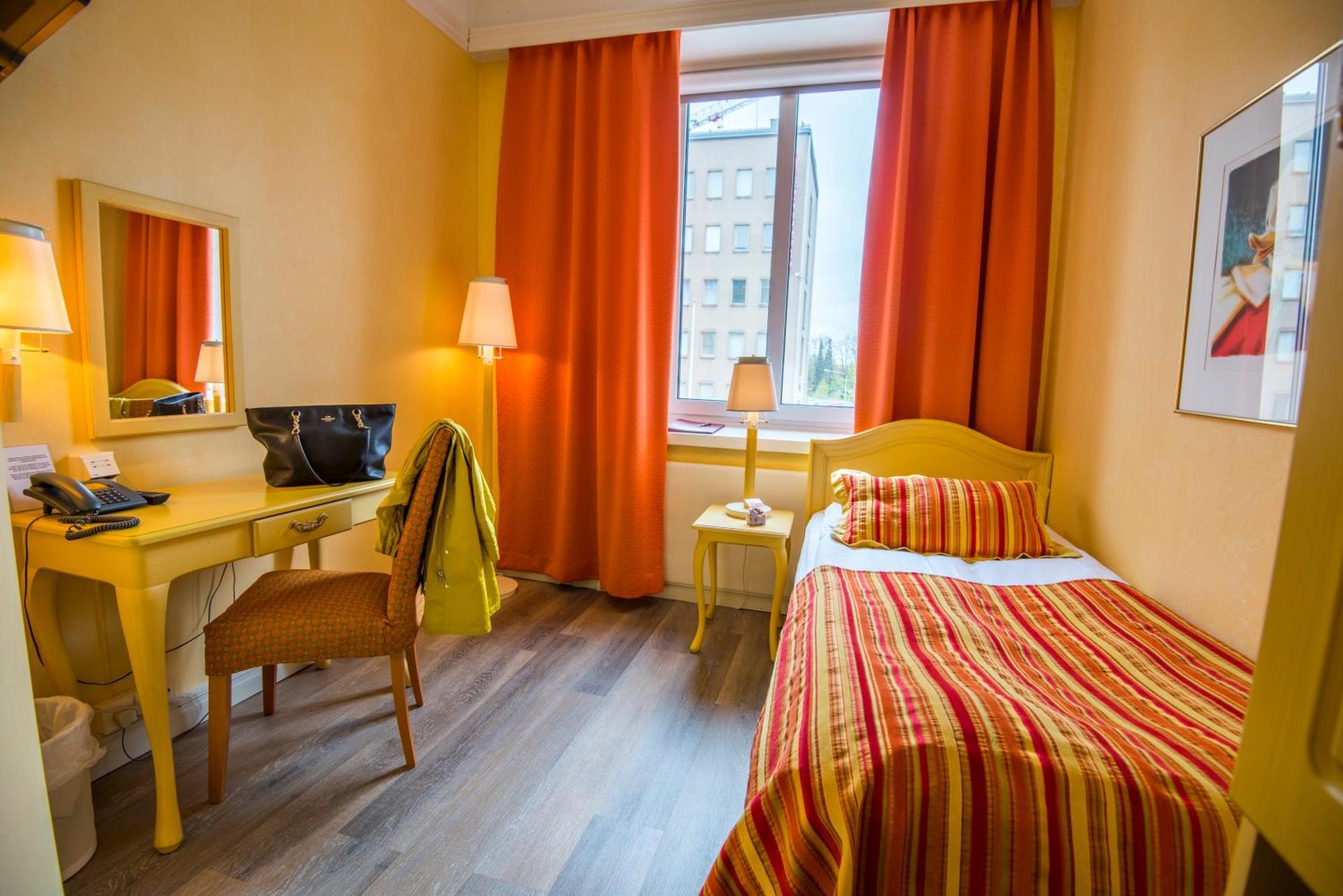 Hotel Astor Vaasa Kültér fotó