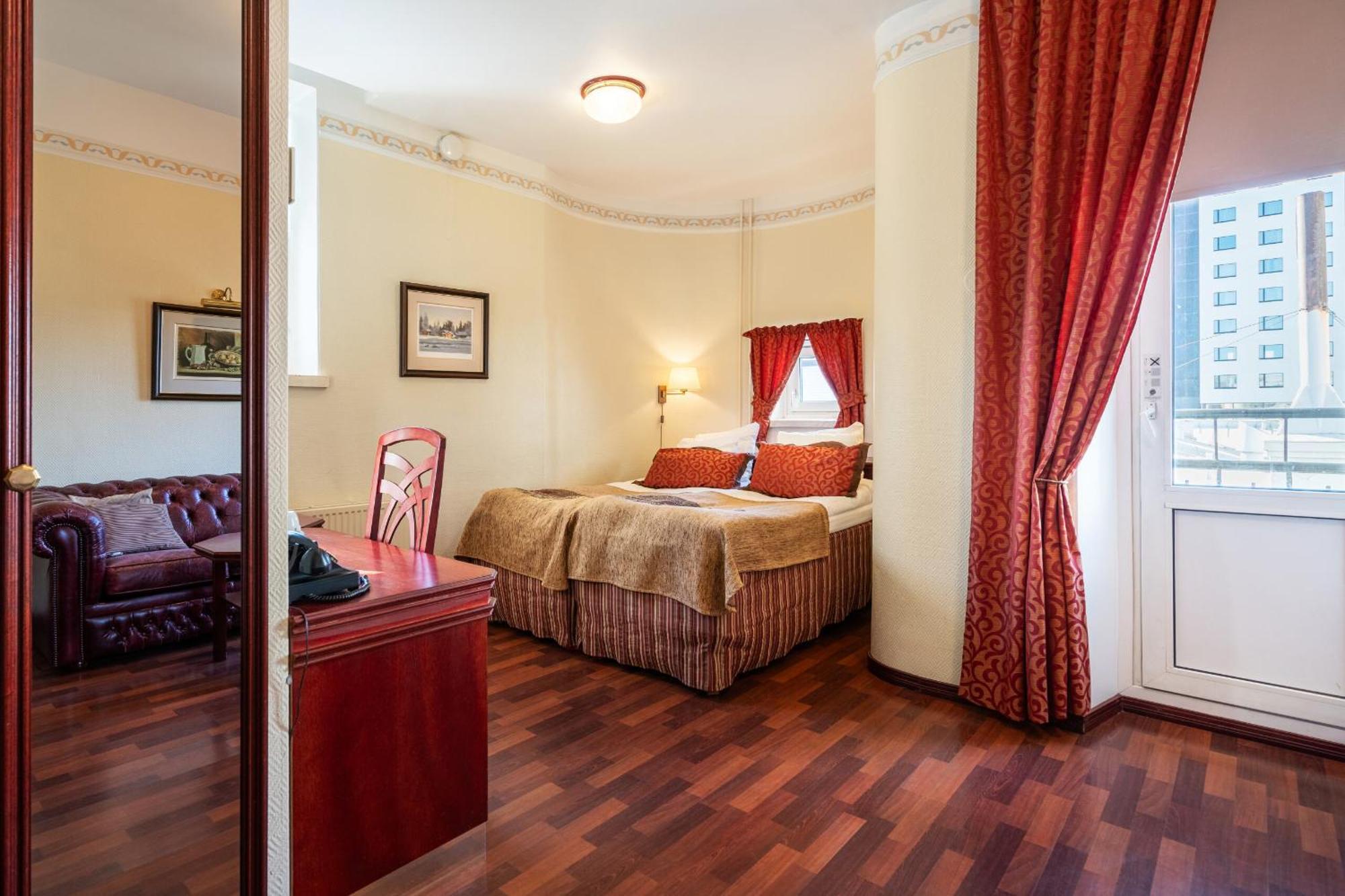 Hotel Astor Vaasa Kültér fotó